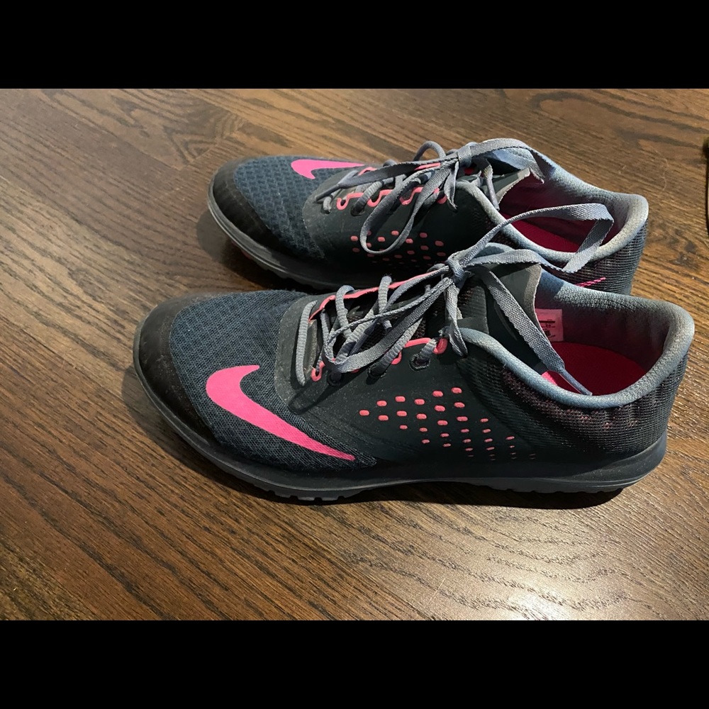 Nike sneakers size 9